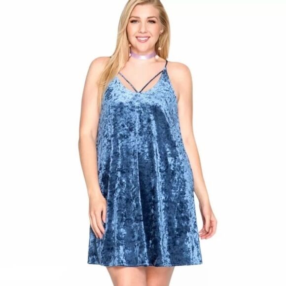 SALE ❗️ Woman’s She & Sky Crushed‎ Blue Velvet Cami Swing Dress - Picture 3 of 6